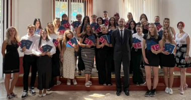Történelmi pillanat a Vásárhelyiben - első technikusi oklevelek: 13D